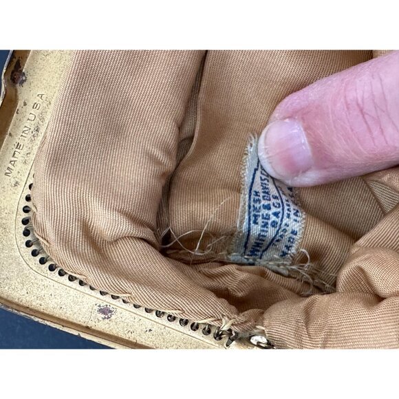 1940s Whiting and Davis gold mesh evening bag with rhinestone clasp - Picture 8 of 8